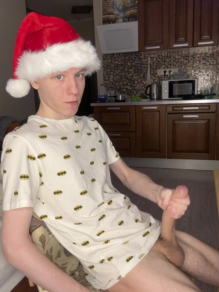 Morflot24: Неслухняна сольна сесія заливає твінка абс спермою