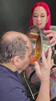 Mittagspause für Toilet Slave