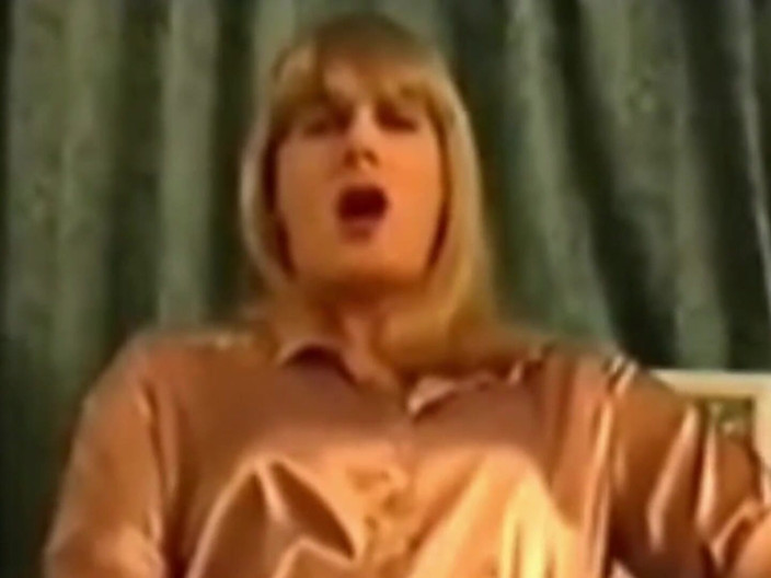 MoniqueSatinTv: Aimer le satin, partie 1