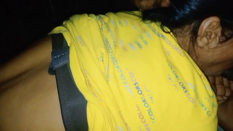 NikiRathod: 和divya在丛林里的夜晚口交 - 口交系列