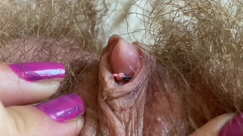 Cuteblonde666: Big clit giantess with model train people extreme close up