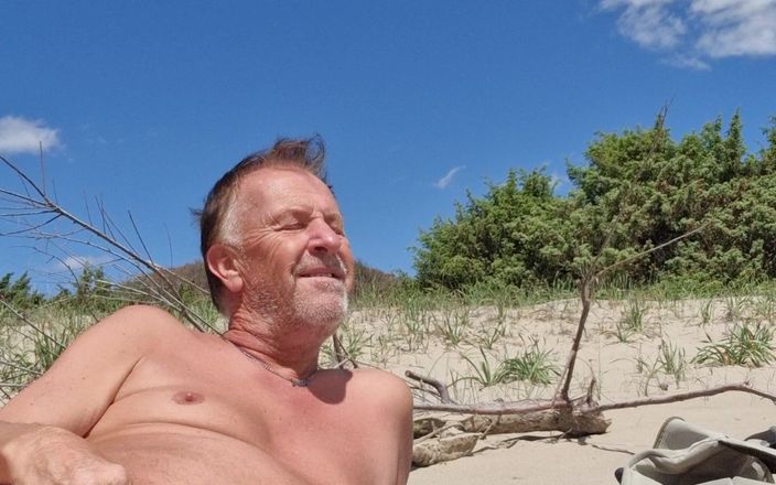 Gigi and David: Sexshow stripchat, fkk-strand, und typ, gigi und dave 17-05-2025, P1
