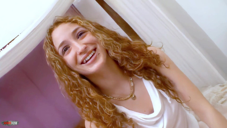 MMM100: Моніка Ледесма: іспанська красуня з маленькими цицьками оголена на ліжку