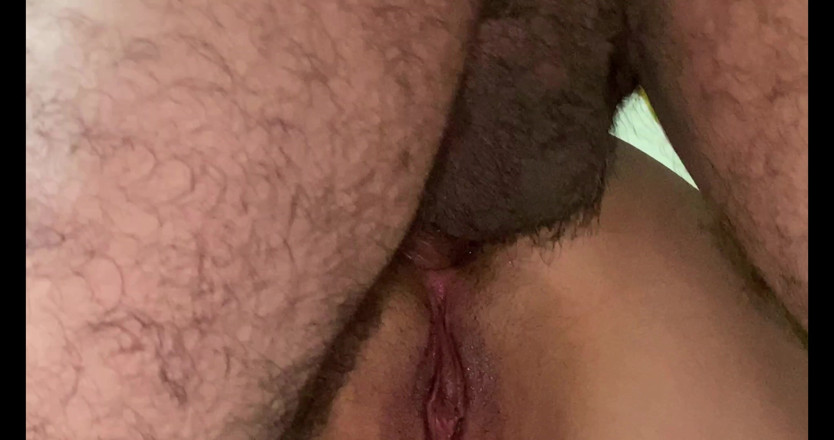 Jollyfuckingoldman: 继女想要继父的大鸡巴再次插入她紧致的菊花，她很喜欢