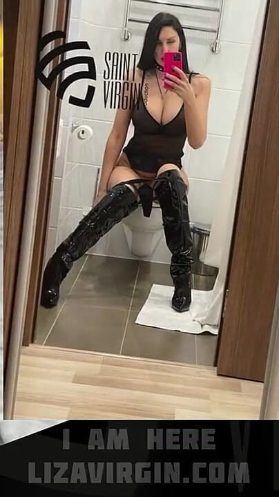 Elskerinde Ydmyger Schiava (Liza Virgin) Elskerinde Ydmyger Slave (Liza Virgin)