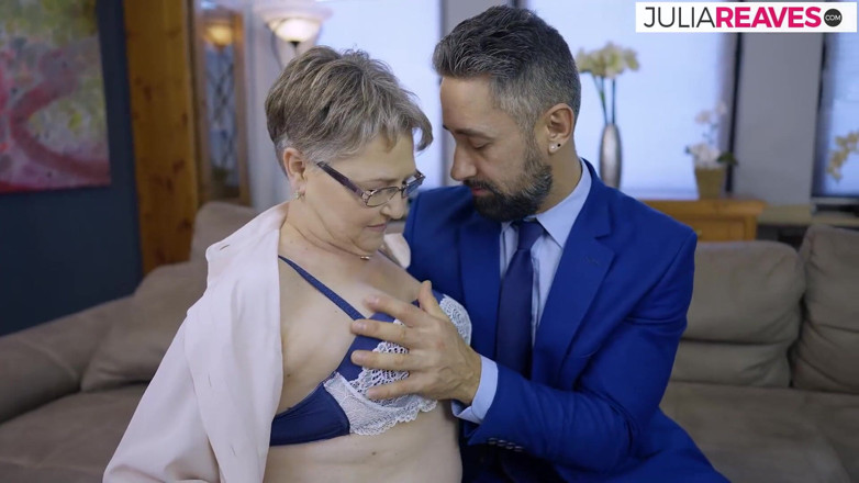 Discover 4K: Nenek menikmati jilat pepek kemudian dikongkek hingga pancutan mani
