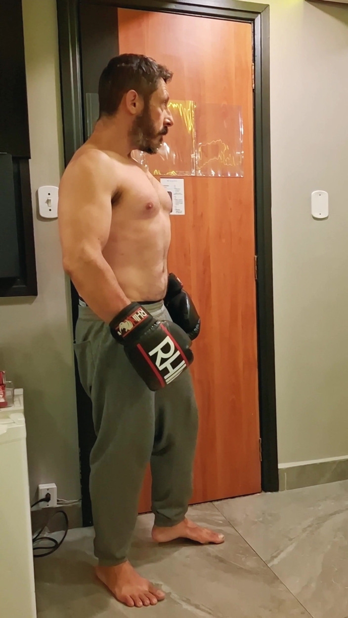 Punchbagplz: Gouine Wrestler - POV Muscle Worship Training Session