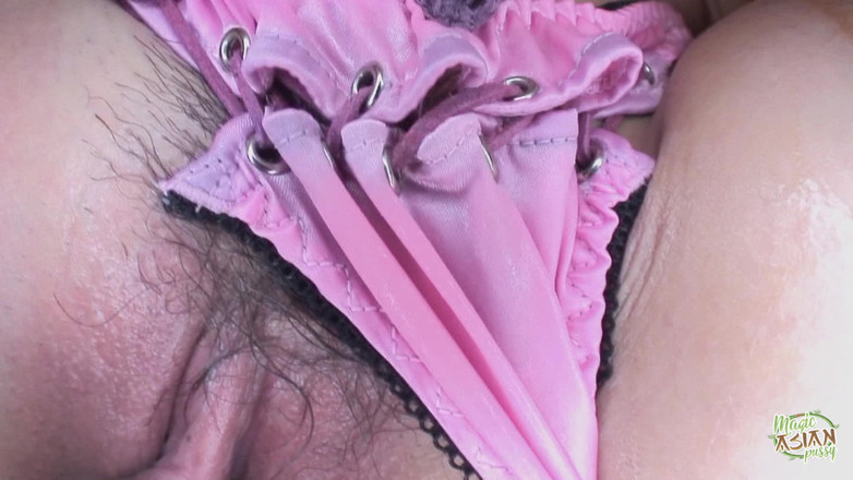 Magic Asian Pussy: Ela ficou feliz em abrir as pernas e colocar o...
