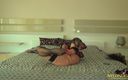 Nylondeluxe: Fantezi villa serisi-6 yatak odasında siyah ve pembe