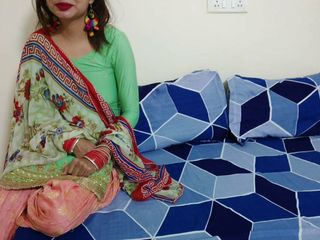 Saara Bhabhi: Une desi indienne baise avec une bhabhi, hardcore
