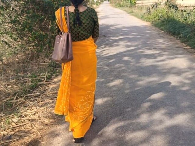 Tanya Bhabhi Was Left by a Stranger on the Way (Hot tanya)