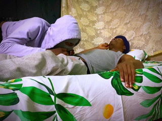 Stilesbhalifa1: Compagne di stanza nere arrapate