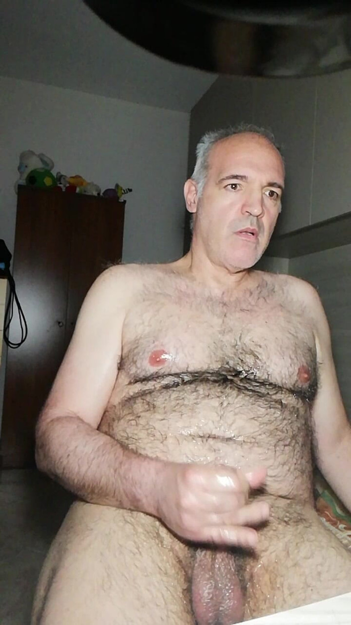 Setesesso7: 내 큰 자지의 입에서 뜨거운 용암처럼 정액이 나온다