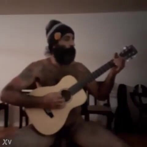 First2Go: Suona la chitarra