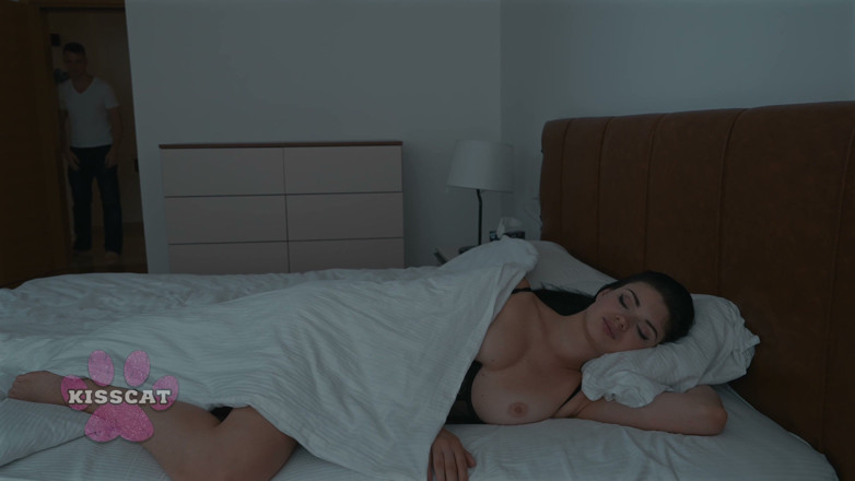 Foxy Dreams: Ibe Waiting for You, Stepbrother Found Naked Stepsister and Share...