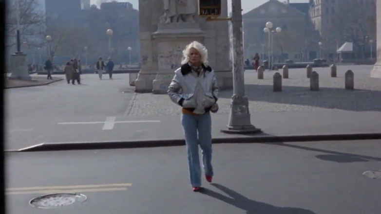 BB Xzess: The Sleazy Photographer. U.S. Classic!
