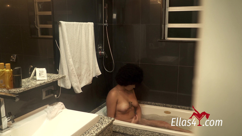 Ellas 4: Higore GihRocha -