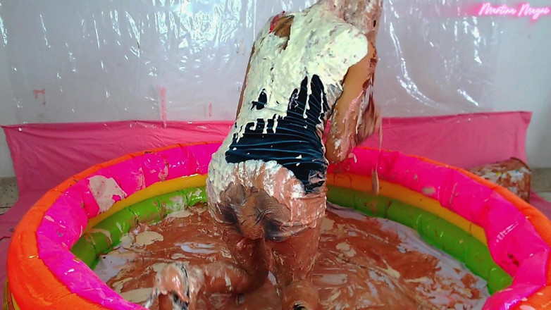 MartinaMagni: Wam!!! 슬라임과 브라우니 반죽으로 애널 처벌