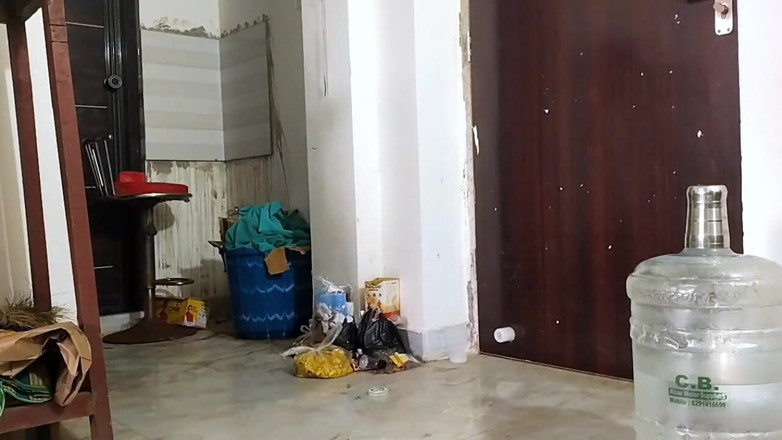 Fantacycutting: Indian College Girl Ko Tution Teacher Ne Chupke Se Chudai...