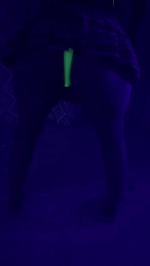 Caramela Sluty Wife: Twerking Perfect Body Short Skirt Neon Lingerie Close up MILF...