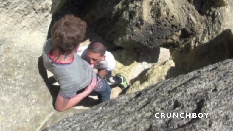 FRENCH AMATORS SEXTAPES: Amazing exhib with 2 boys fucking in the beach