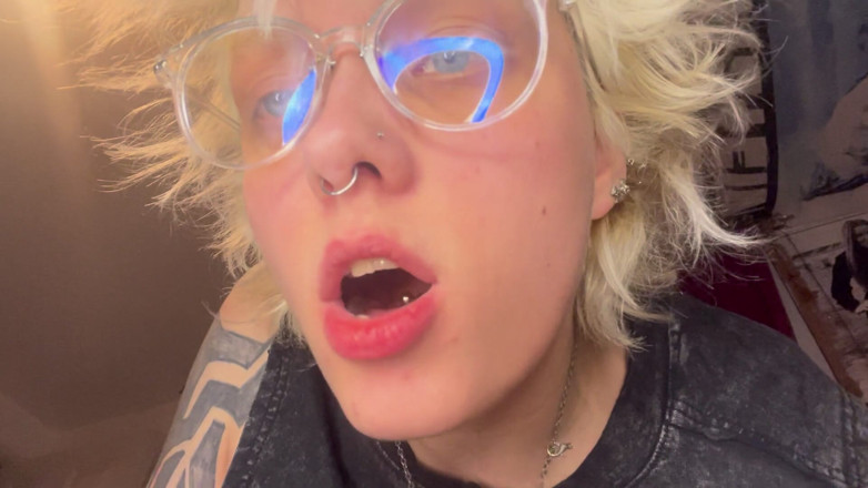 Glitterqueen1999: 与一个小男人巨人快速摔跤比赛