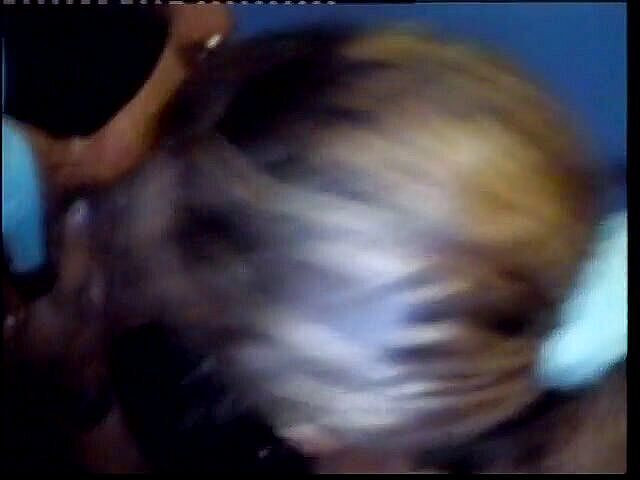 Hot Sex Party: Awek panas Marvelous menghisap dan menyentuh zakar kesepian di studio