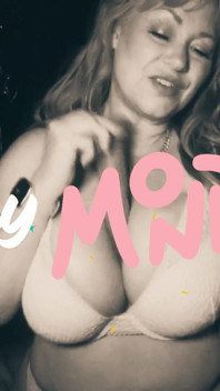 Happy Monday From Busty Legend Sam38g