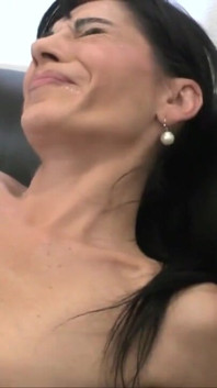 French mature gets anally fucked