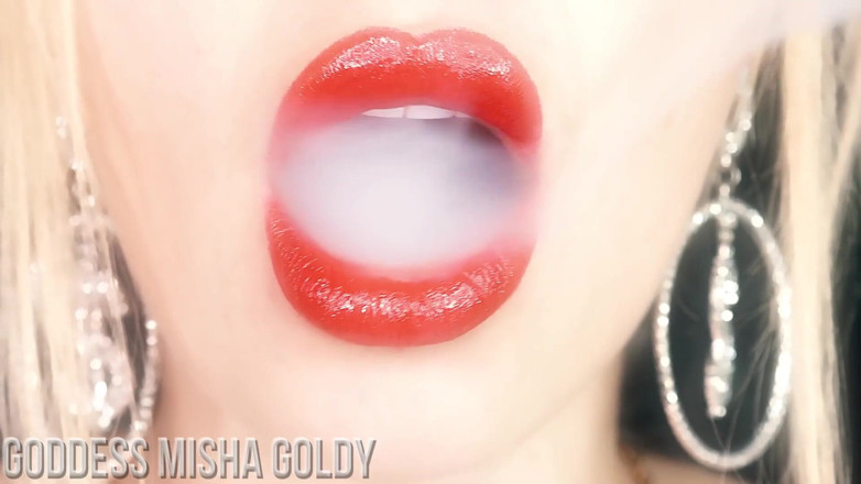 Goddess Misha Goldy: Melatih keinginan awak ke bibir merah saya!