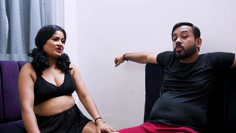 Queen star Desi: Depois da festa, sexo em casa com um casal sexy,...