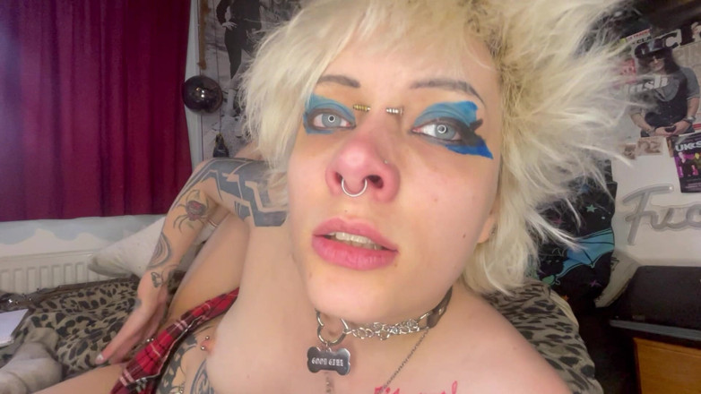 Glitterqueen1999: Kongkek hidung saya dan pancut ke dalamnya Bercakap Kotor Joi...