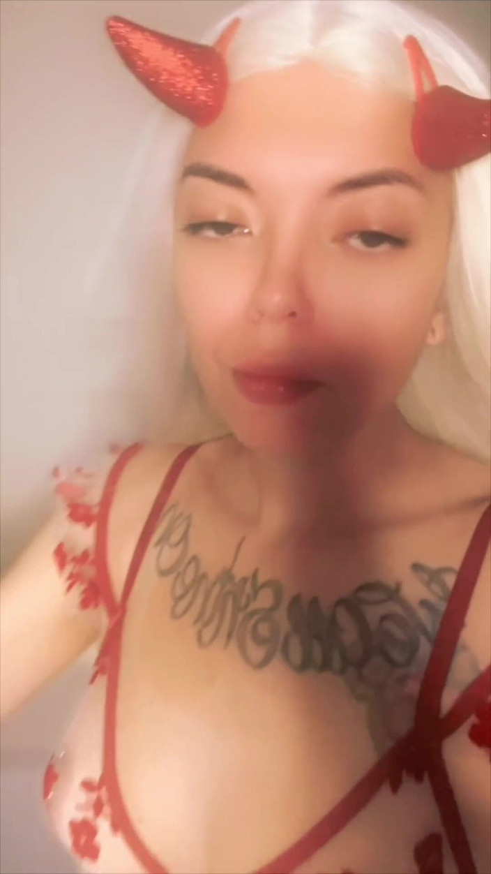 sky_wryder: Sakura: Hentai Irl