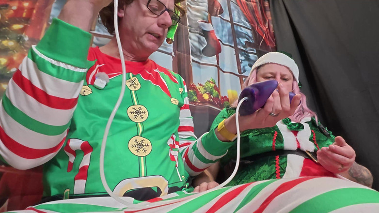 The Izars: Den 8: Elfky na poličce se sexuálními hračkičkami