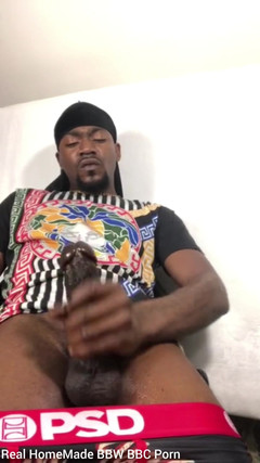 Big black cock BBCee: Geolied mijn grote zwarte lul strelend