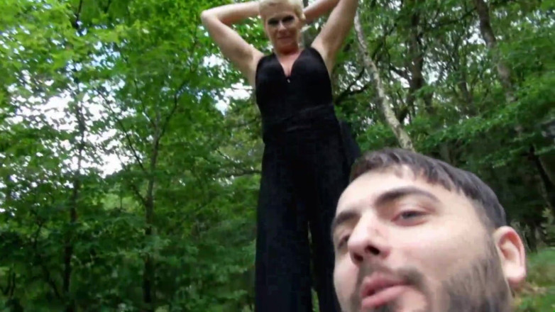 Deutschland porn: German Amateur MILF with Big Tits Outdoor Fucked in Countryside