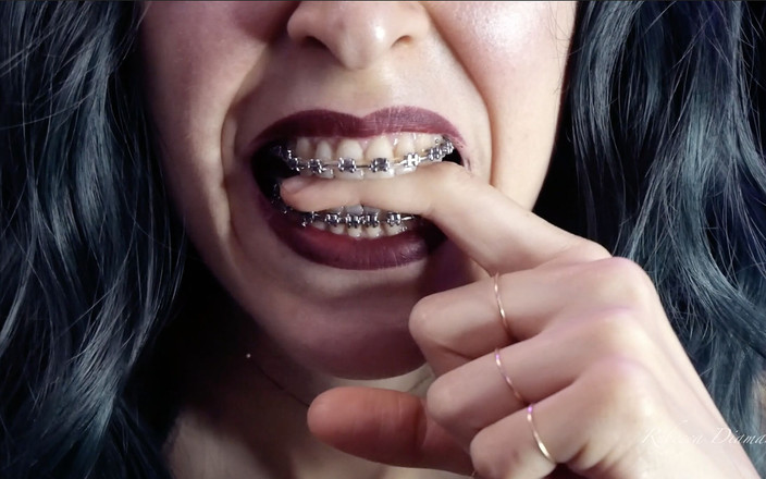 Rebecca Diamante: Kousání prstů – kousání, ústa, zuby, rovnátka, fetiš