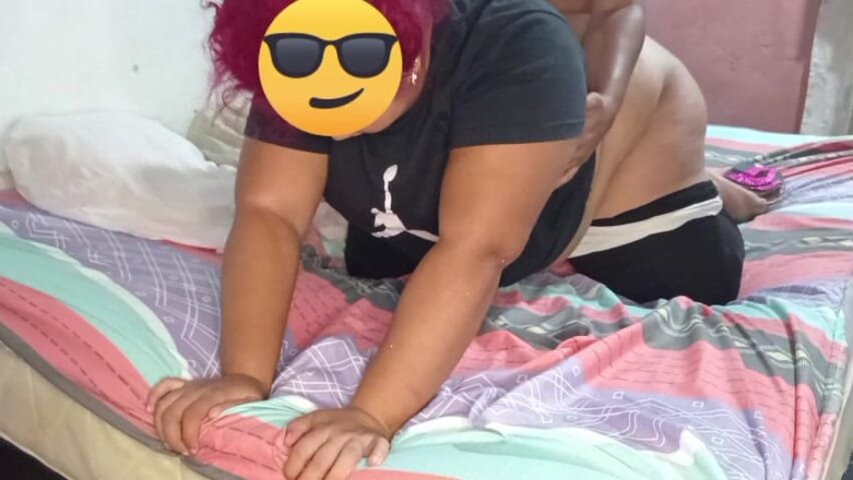 Gordita Culo Rico: Mon ami cocu m’a prêté sa femme et m’a laissé...