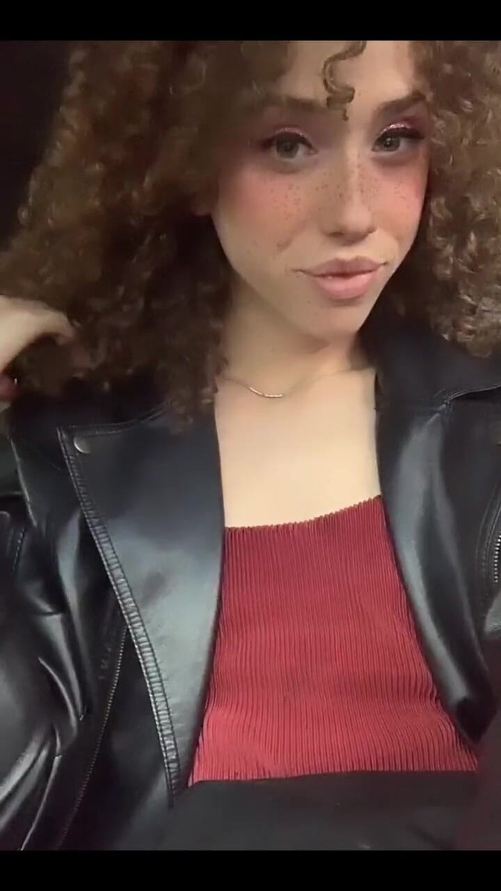 Tia Tizzianni Productions: Alguém paga pelos meus amigos