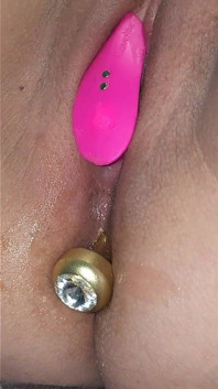 Anal Plug in Rumpa och fitta onani med vibrator