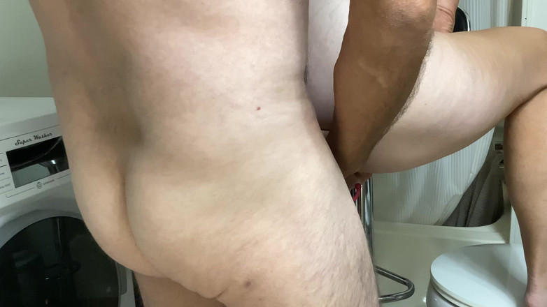 Sallylittle75: Anale profondo alle palle