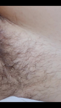 Dobré ráno jste spala dobře? Chceš vidět moji chlupatou?