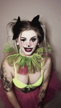 Four New Videos Free Try on Haul Panty Stuffing Fisting Pee