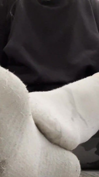 Calzini sporchi sul tuo viso sock fetish pov