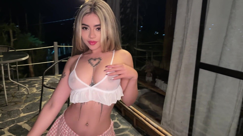 Nathgomez7: 美しいコロンビア人学生が大きなチンコに犯される!