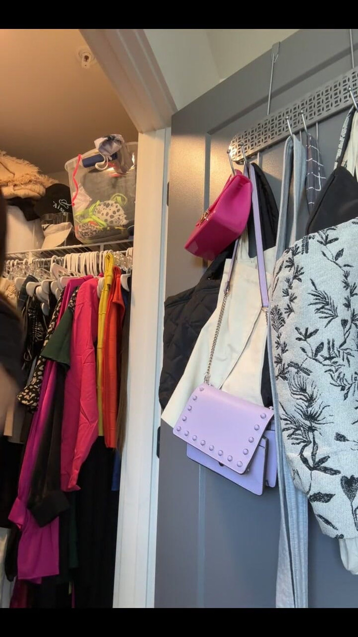 Dani Valentina: Chào cô bé