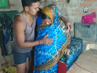 दामाद ने छोटी सास को छीन लिया और चोदा