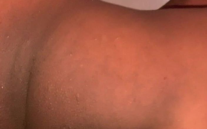 Tina Baby: Ngentot pantat untuk orang-orang kelas pekerja