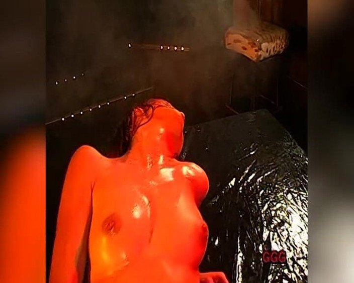 GGG John Thompson OLD STYLE: Ggg - slet gedrenkt in sperma tijdens een intense gangbang