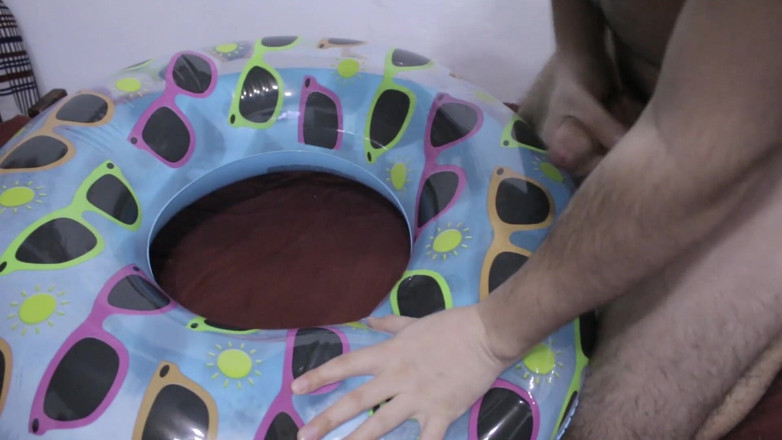 Inflatable Lovers: Zabawa z fajnym pływakiem